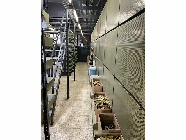 Garage inventaris, stapelmagazijn armes - afbeelding 9 van  15