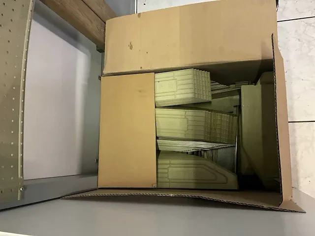 Garage inventaris, stapelmagazijn armes - afbeelding 14 van  15