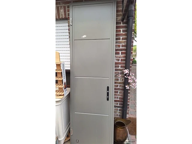Garagedeur grijs hoog - afbeelding 1 van  8