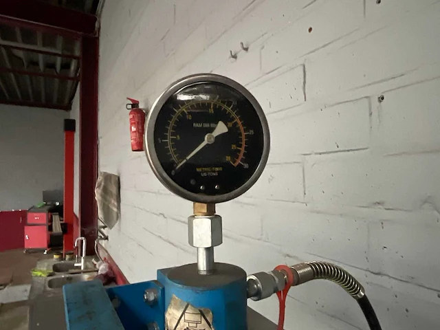 Garagepers - afbeelding 2 van  2