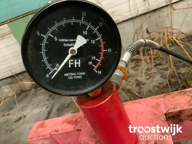 Garagepers - afbeelding 5 van  5