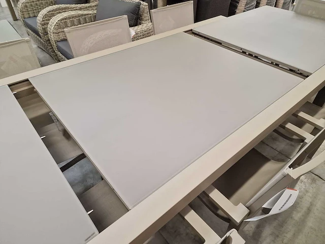 Garden prestige alu tafel lissabon xl champagne 220-320cm - afbeelding 5 van  9
