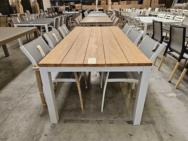Garden prestige alu tuintafel cleopatra wit - teak blad 220 x 100cm - afbeelding 2 van  4
