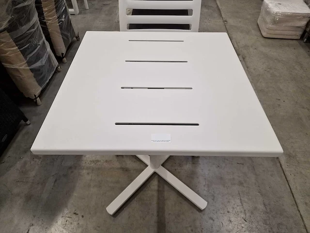 Garden prestige alu tuintafel horeca suisse 70x70cm wit - afbeelding 2 van  5