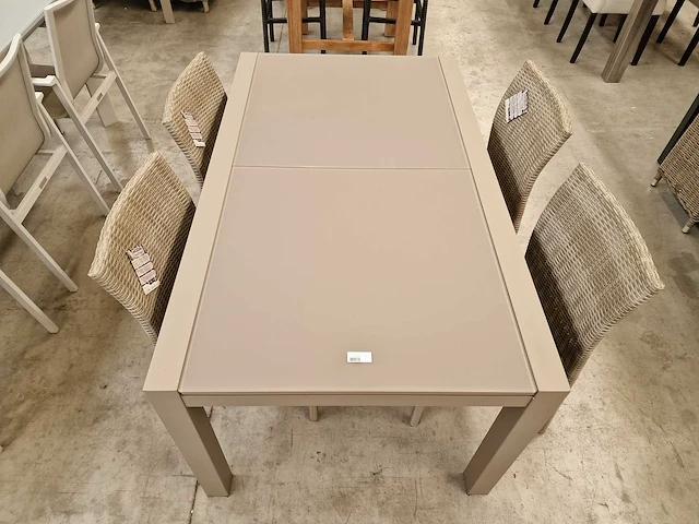 Garden prestige alu uitschuiftafel lissabon champagne 152-228x90cm - afbeelding 9 van  9