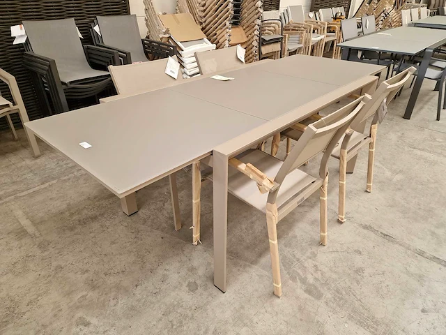 Garden prestige alu uitschuiftafel zurich 152-228cm x 90cm champagne mat - afbeelding 1 van  8