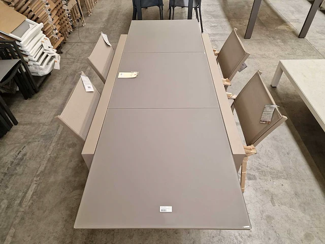 Garden prestige alu uitschuiftafel zurich 152-228cm x 90cm champagne mat - afbeelding 4 van  8