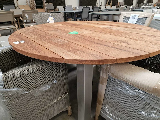 Garden prestige inox tuintafel dia 150cm natural teak - brede latten - afbeelding 3 van  4