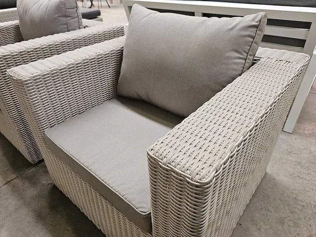 Garden prestige wicker lounge veneto ivory + kussens grijs - afbeelding 4 van  5