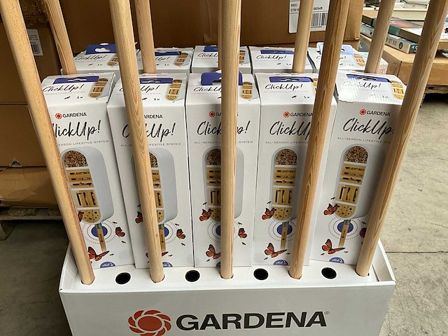 Gardena clickup insectenhotel met steel in display - afbeelding 3 van  7