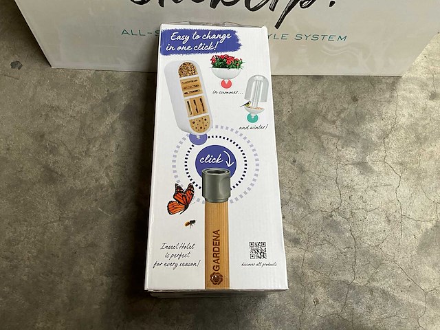 Gardena clickup insectenhotel met steel in display - afbeelding 5 van  7