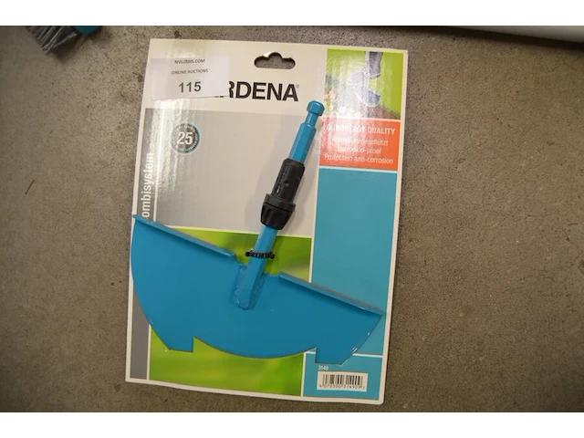 Gardena combisystem 130 met voegenborstel & kantensteker + gieter 12l + tuinmand - afbeelding 2 van  5