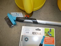 Gardena combisystem 130 met voegenborstel & kantensteker + gieter 12l + tuinmand - afbeelding 4 van  5