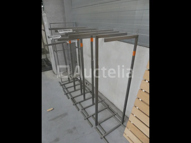 Garderobe en kastwinkel diversen - afbeelding 7 van  10
