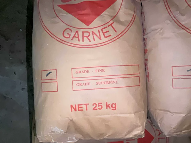 Garnet straalmiddel 14 pakken. - afbeelding 2 van  3