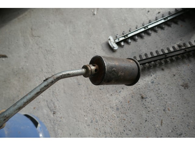 Gasbrander met gasflessen - afbeelding 3 van  4