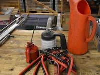 Gasbrander, oliekan, startkabels - afbeelding 1 van  4
