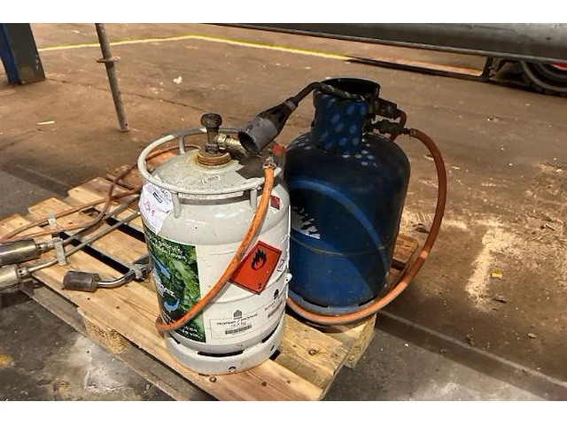 Gasfles, 3 branders - afbeelding 5 van  5