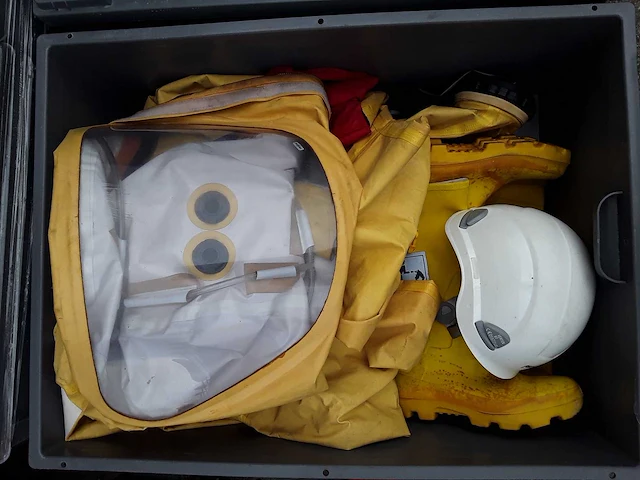 Gaspak en toebehoren (doos 3) - afbeelding 1 van  1