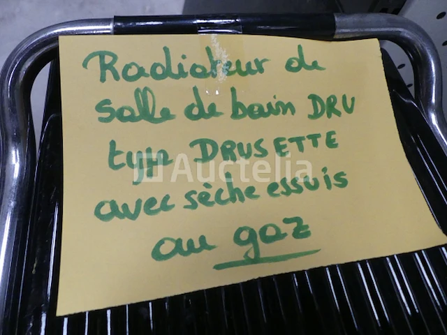 Gasradiator met dru handdoekhouder - afbeelding 3 van  3