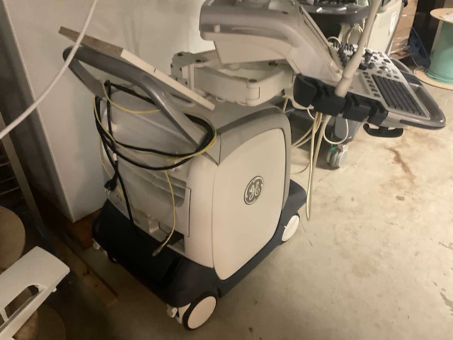 Ge logiq e9 mobiel echo-apparaat - afbeelding 4 van  5