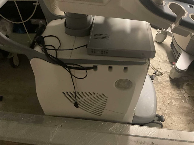 Ge voluson e6 mobiel echo-apparaat - afbeelding 6 van  6