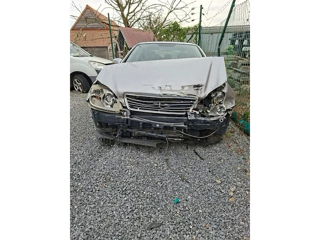 Geaccidenteerd voertuig mercedes s320 cdi, chassisnummer: wdb2200251a406677, nederlands kentekenbewijs - afbeelding 8 van  14