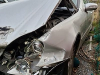 Geaccidenteerd voertuig mercedes s320 cdi, chassisnummer: wdb2200251a406677, nederlands kentekenbewijs - afbeelding 10 van  14