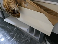 Gebaksplaten en manden - afbeelding 5 van  8