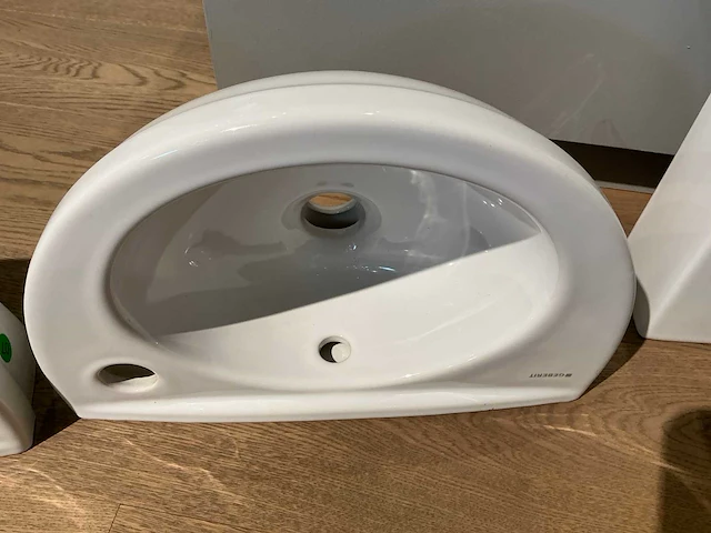Geberit fidelio porseleinen handenwasser (2x) - afbeelding 3 van  6