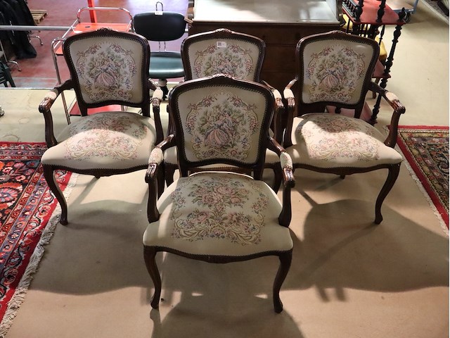 Geborduurde barok stoel (x4) - afbeelding 2 van  6