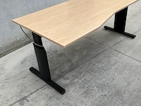 Gebruikte bureautafel - afbeelding 2 van  3