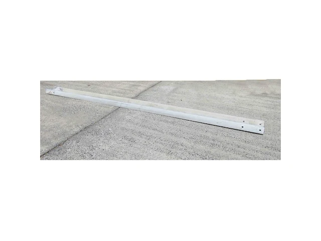Gebruikte vangrail type a 4,3m - afbeelding 1 van  2