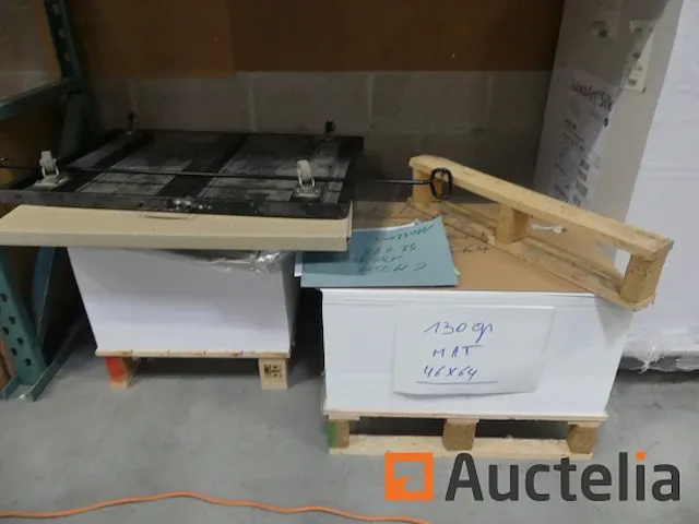 Gecoate papiermachine half mat 46x64 - afbeelding 8 van  10