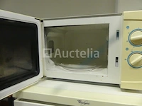 Gecombineerde koelkast/vriezer + magnetron - afbeelding 11 van  11