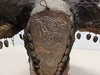 Gedecoreerd tibetaans kapala ram hoofd - afbeelding 6 van  6