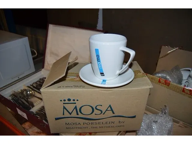 Gedeeltelijk verzilverd bestek, microgolfoven friac, partij wit hotelporselein, koffieserviesje - afbeelding 8 van  10