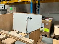 Gedemonteerd hoekbureau en toebehoren - afbeelding 2 van  14