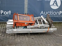 Gedemonteerde bouwlift - afbeelding 1 van  1