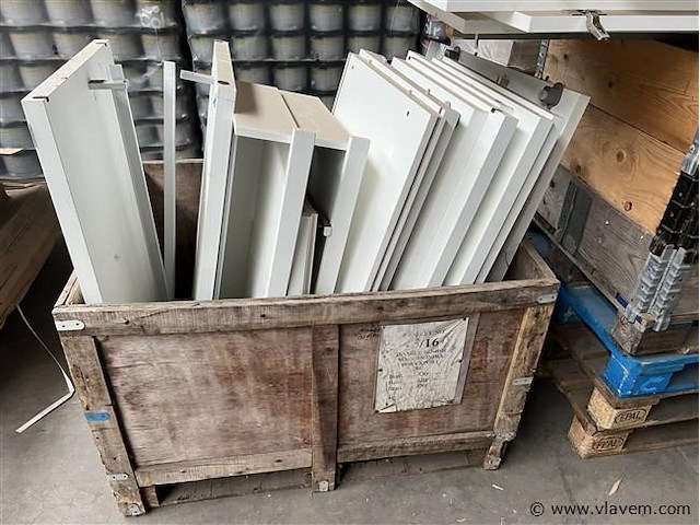 Gedemonteerde kast - afbeelding 3 van  4