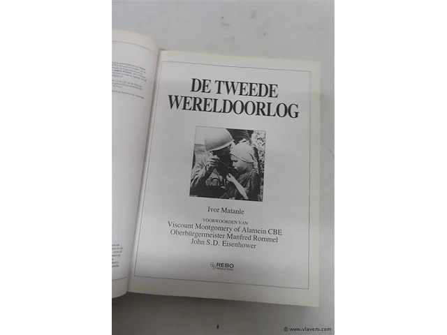 Gedenkboek van de tweede wereldoorlog - afbeelding 2 van  3