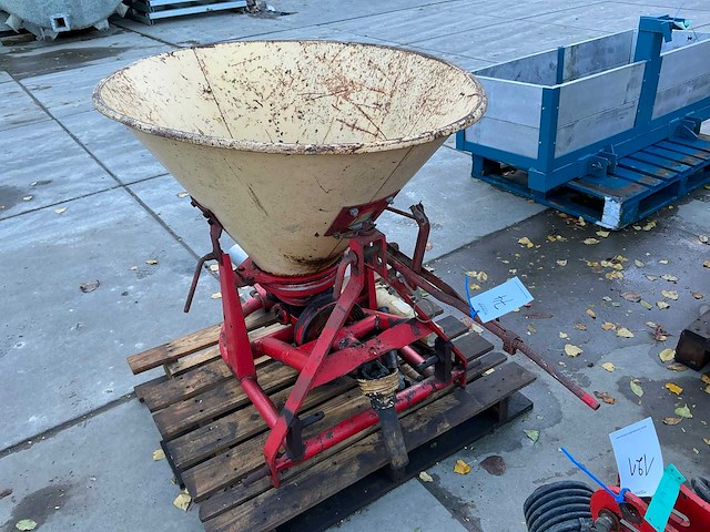 Gedragen kunstmeststrooier - afbeelding 2 van  5