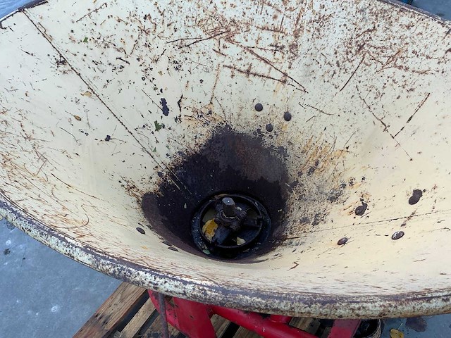 Gedragen kunstmeststrooier - afbeelding 4 van  5