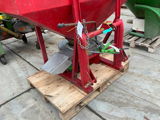 Gedragen kunstmeststrooier - afbeelding 4 van  7