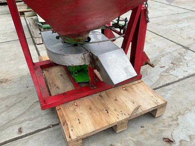 Gedragen kunstmeststrooier - afbeelding 5 van  7