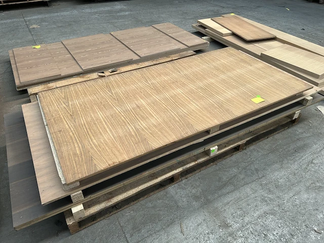 Gefineerde platen (teak-notelaar-gerookte eik) - afbeelding 1 van  4