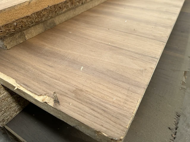 Gefineerde platen (teak-notelaar-gerookte eik) - afbeelding 3 van  4