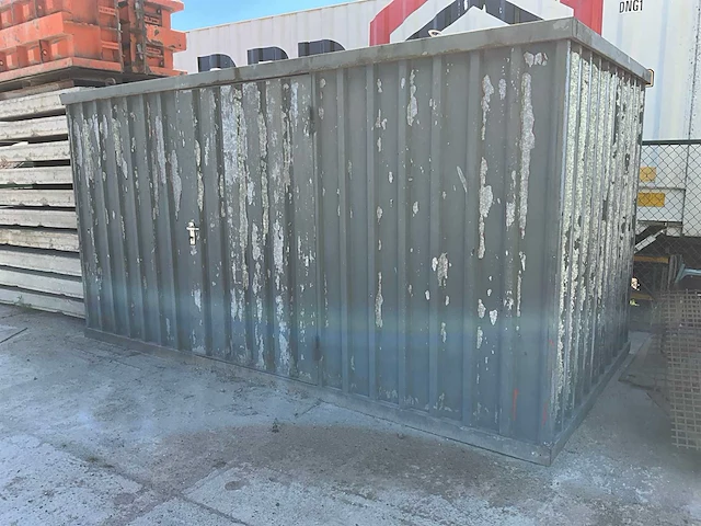 Gegalvaniseerde opslagcontainer 4 x 2,4 x 2 m - afbeelding 1 van  15