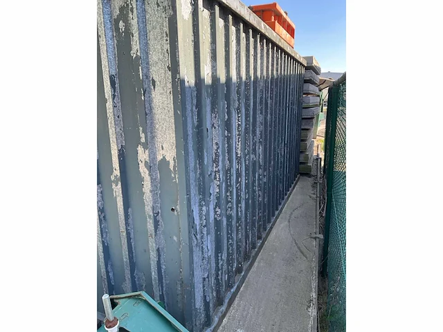 Gegalvaniseerde opslagcontainer 4 x 2,4 x 2 m - afbeelding 12 van  15