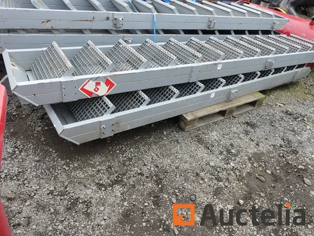 Gegalvaniseerde trap - afbeelding 2 van  4